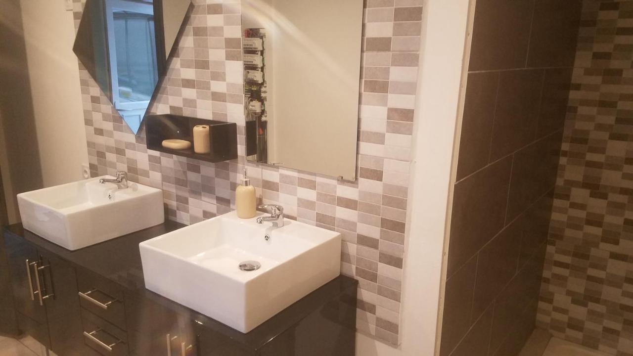Tournus Castrum Romain- Loft 90M2 - 3 Etoiles - Petit Box Velo - 5Mn Autoroute 외부 사진